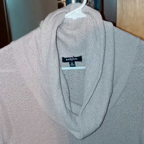 Sweater - Picture 2 of 4